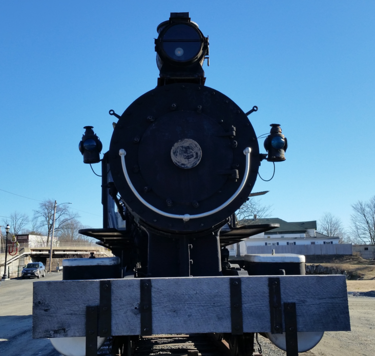 Porter steam locomotive in front of the Steaming Tender restaurant in ...