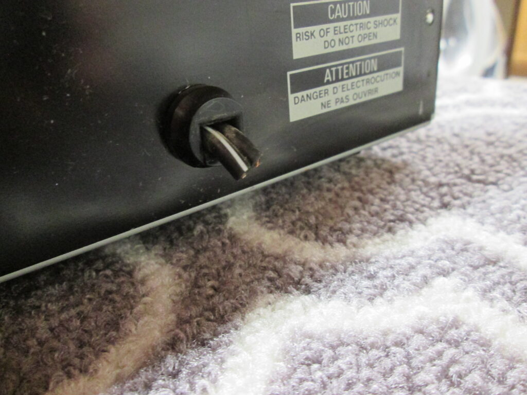 Stub of power cord on the Pioneer PD-M410