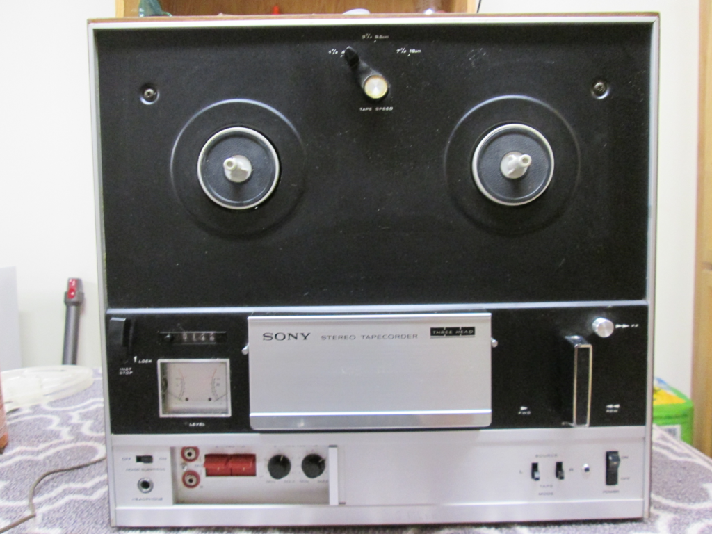 Sony TC-355 reel-to-reel tape machine nice and clean, ready for testing